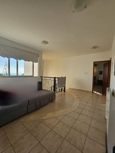 Image No.17-4 Bed House for sale