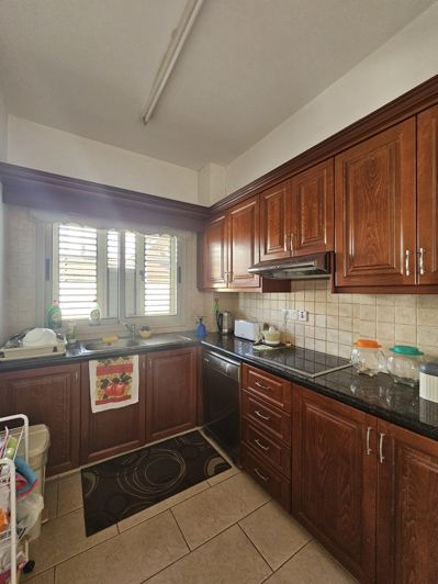 Image No.2-4 Bed House for sale