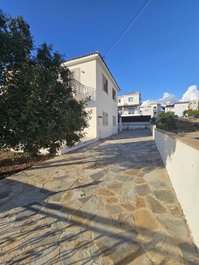 Image No.24-4 Bed House for sale