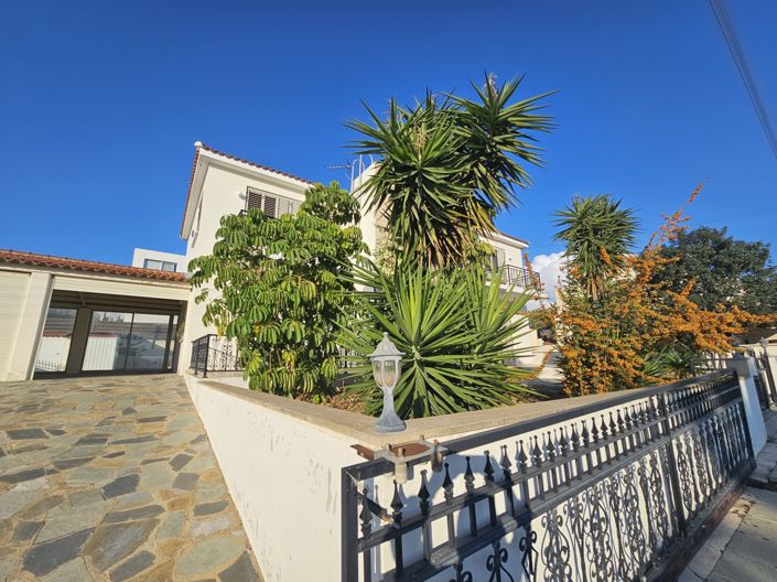 Image No.32-4 Bed House for sale