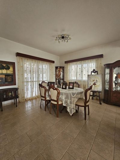 Image No.39-4 Bed House for sale