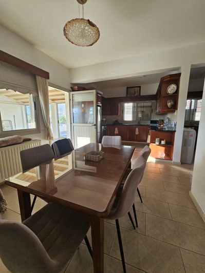 Image No.4-4 Bed House for sale