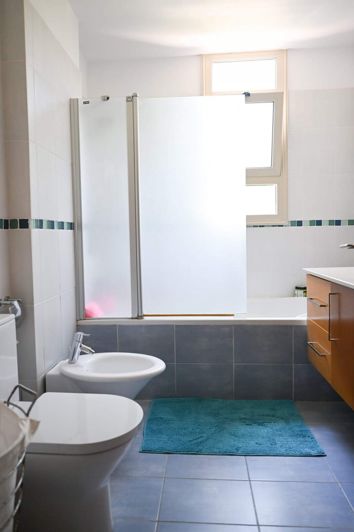 Image No.24-5 Bed House for sale