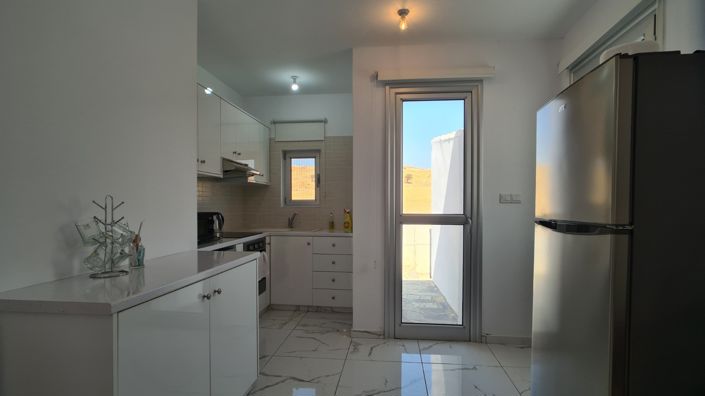 Image No.6-2 Bed House for sale