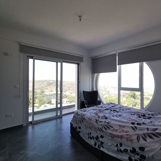 Image No.21-4 Bed House for sale