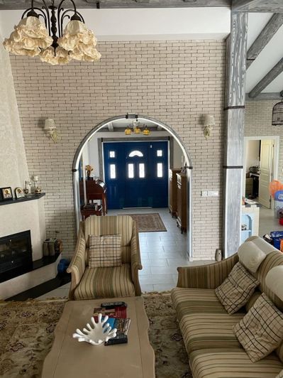 Image No.10-4 Bed House for sale