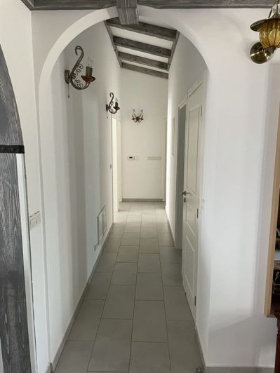 Image No.28-4 Bed House for sale