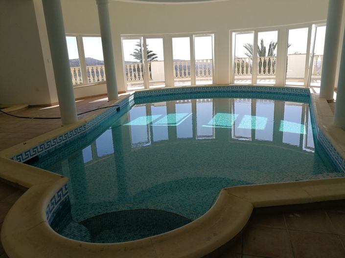 Image No.1-5 Bed Villa for sale