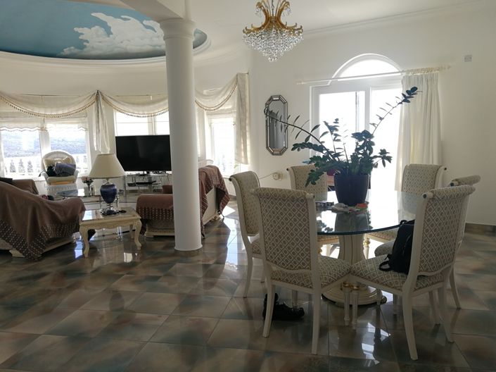 Image No.3-5 Bed Villa for sale