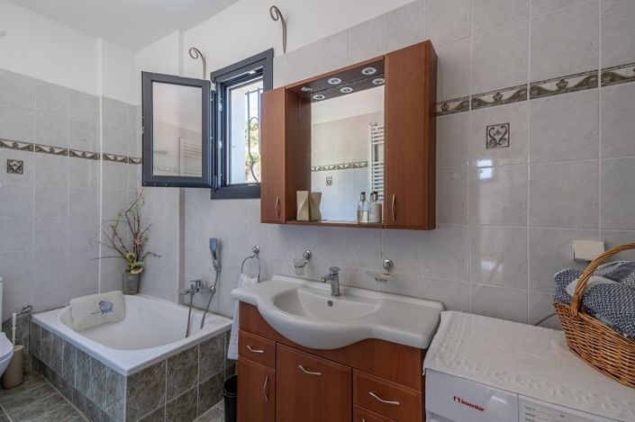 Image No.9-3 Bed Villa for sale