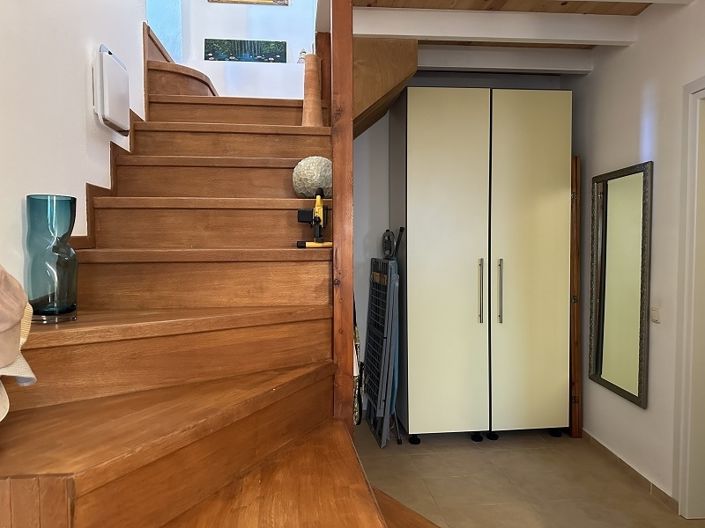 Image No.10-2 Bed House for sale