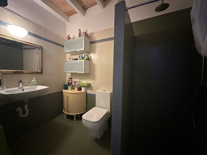 Image No.17-2 Bed House for sale