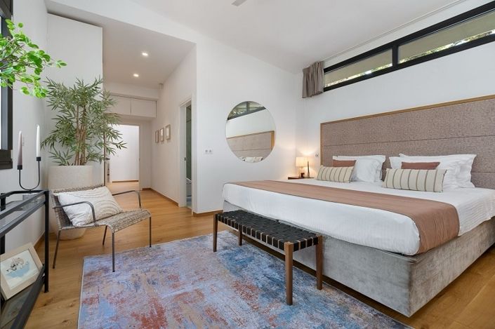 Image No.8-5 Bed Villa for sale