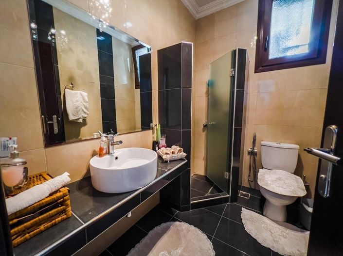 Image No.16-8 Bed Villa for sale