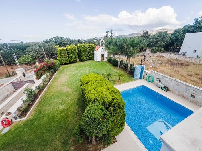 Image No.20-8 Bed Villa for sale