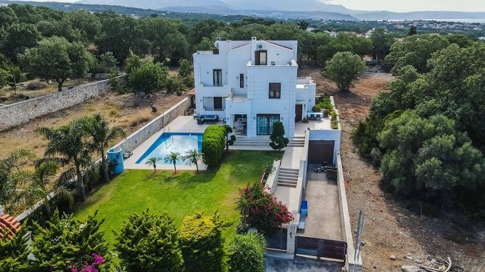 Image No.22-8 Bed Villa for sale