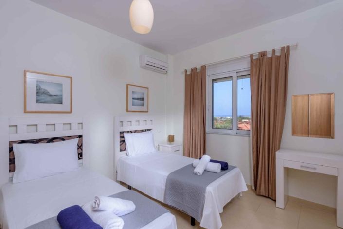 Image No.10-3 Bed Villa for sale