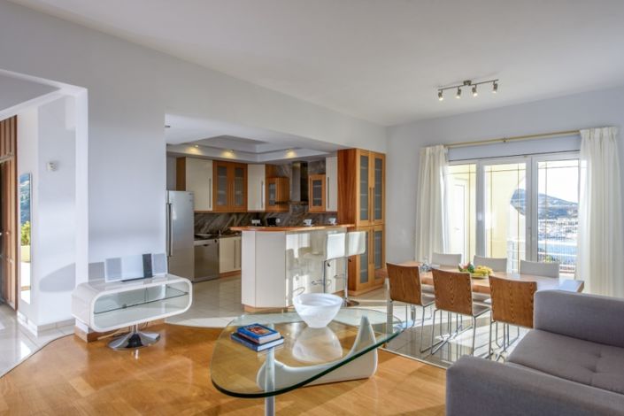 Image No.10-7 Bed Villa for sale