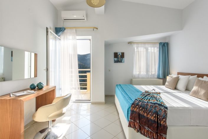 Image No.3-7 Bed Villa for sale