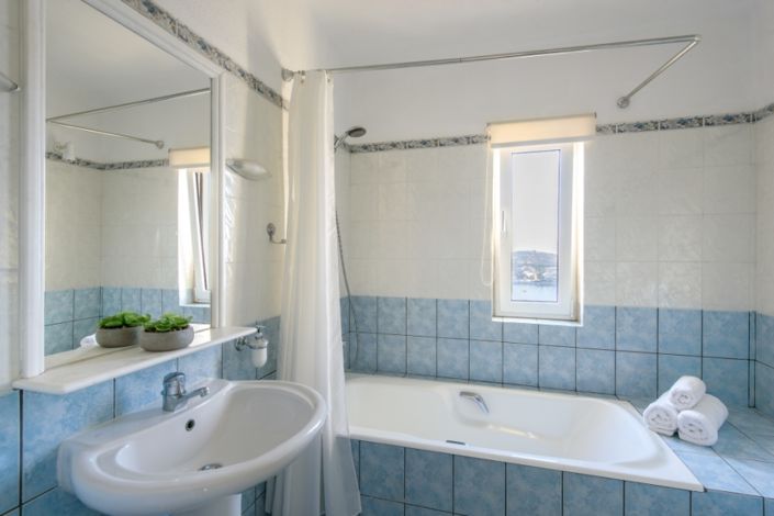 Image No.7-7 Bed Villa for sale