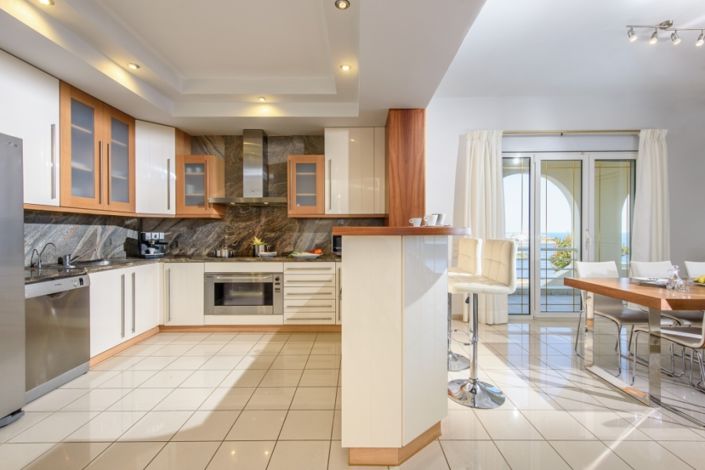 Image No.9-7 Bed Villa for sale