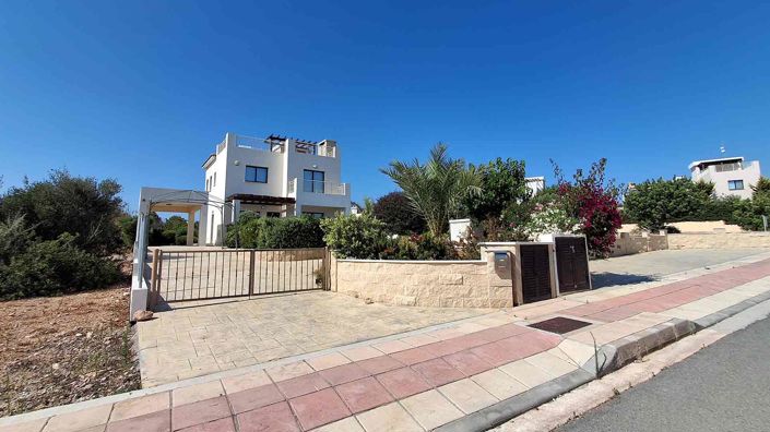 Image No.1-3 Bed Villa for sale