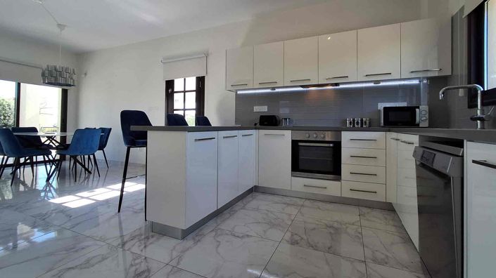 Image No.9-3 Bed Villa for sale