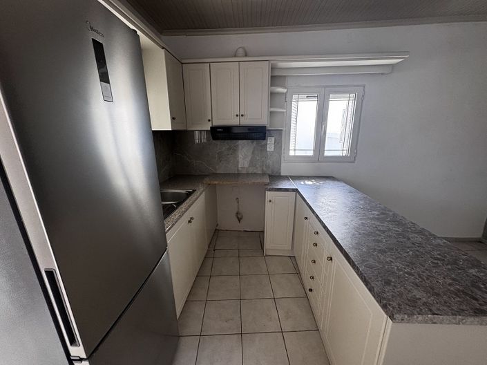 Image No.10-3 Bed House for sale