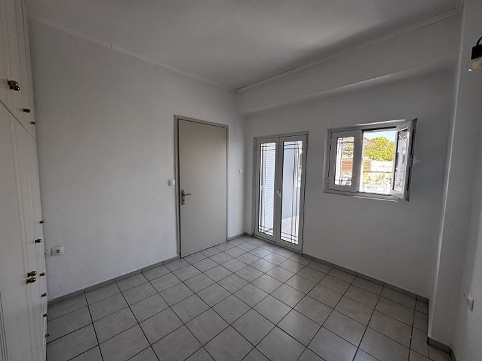 Image No.15-3 Bed House for sale