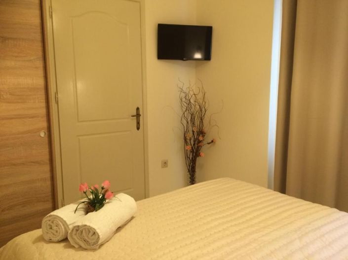 Image No.14-3 Bed House for sale