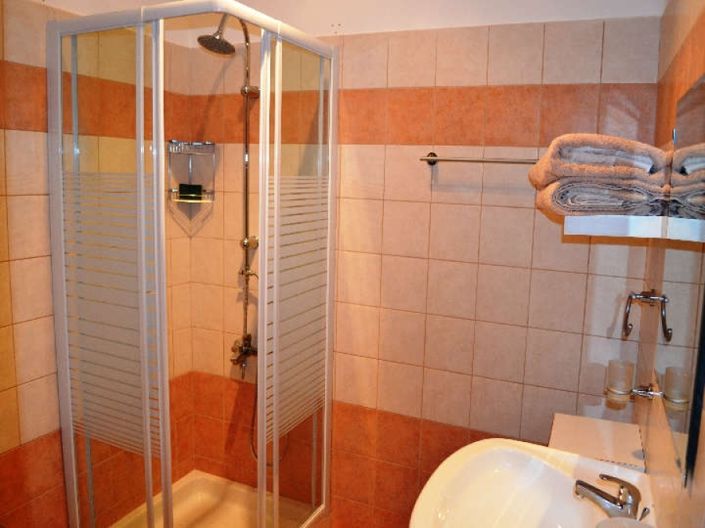 Image No.10-2 Bed Villa for sale