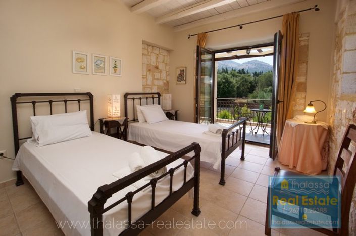 Image No.8-3 Bed Villa for sale