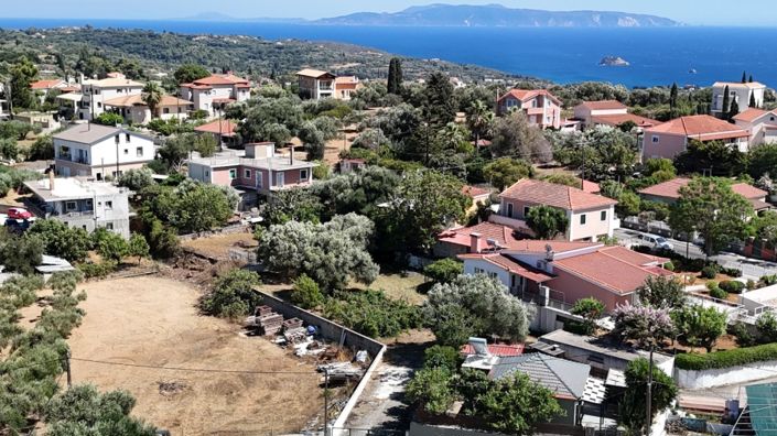 Image No.10-3 Bed House for sale