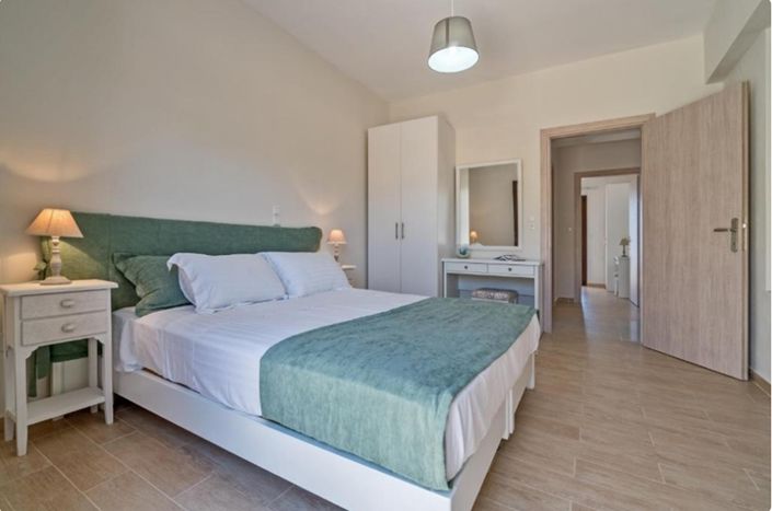 Image No.10-4 Bed Villa for sale