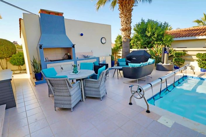 Image No.2-3 Bed House for sale