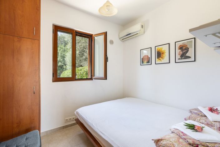 Image No.10-3 Bed Apartment for sale