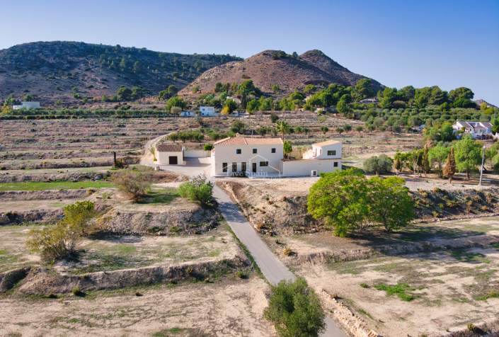 Image No.28-6 Bed Country Property for sale