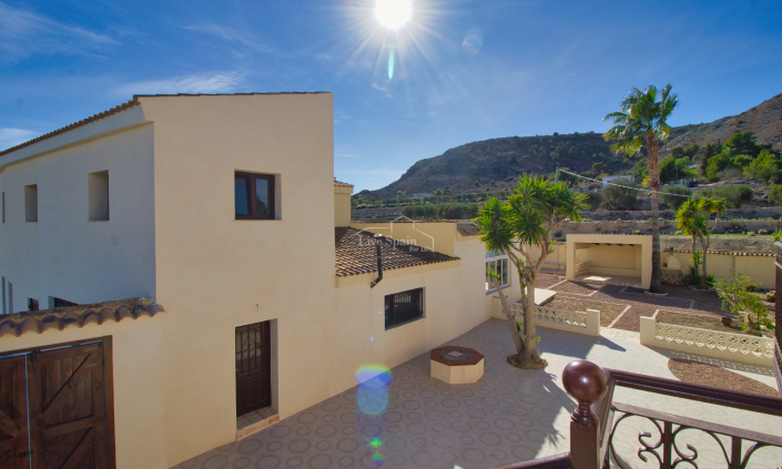 Image No.30-6 Bed Country Property for sale