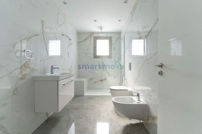 Image No.13-7 Bed Villa for sale