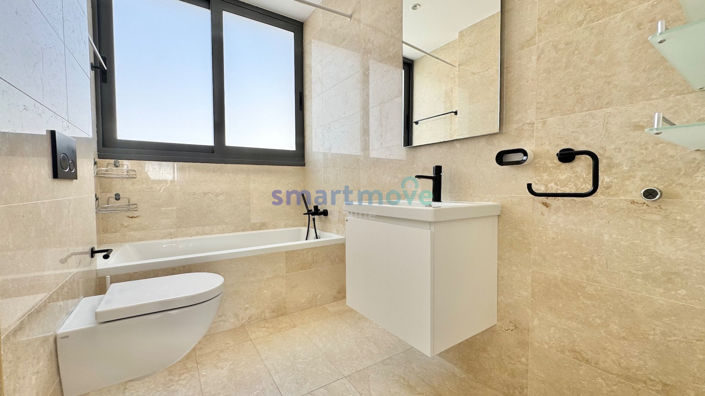 Image No.18-3 Bed Apartment for sale