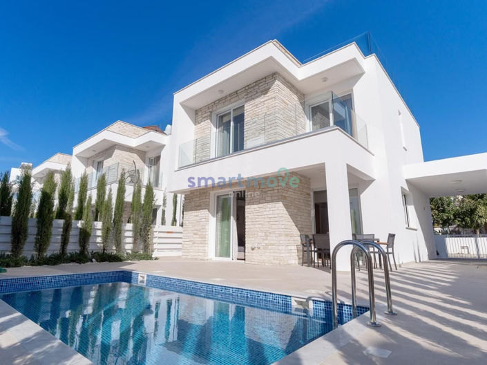 Image No.1-4 Bed Villa for sale
