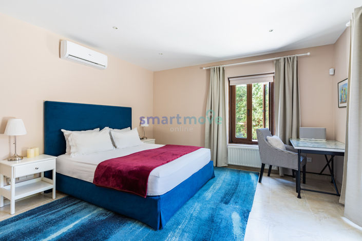 Image No.12-8 Bed Villa for sale