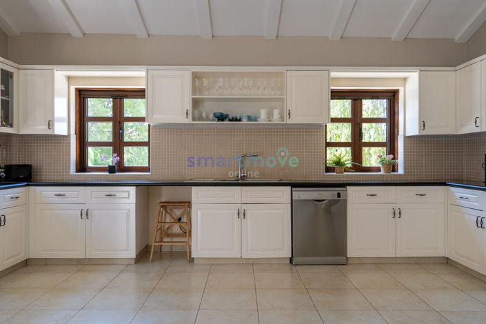 Image No.15-8 Bed Villa for sale