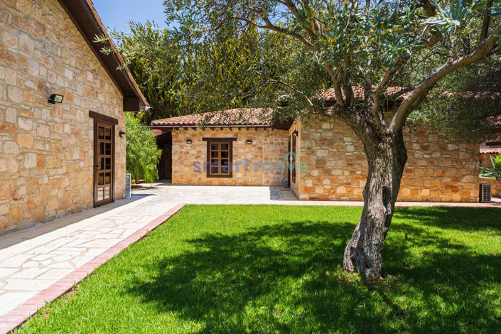 Image No.27-8 Bed Villa for sale