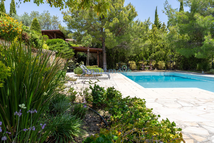 Image No.3-8 Bed Villa for sale