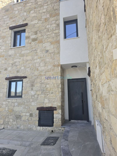 Image No.17-3 Bed Townhouse for sale