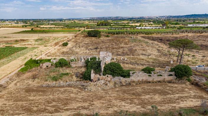 Image No.12-7 Bed Farmhouse for sale