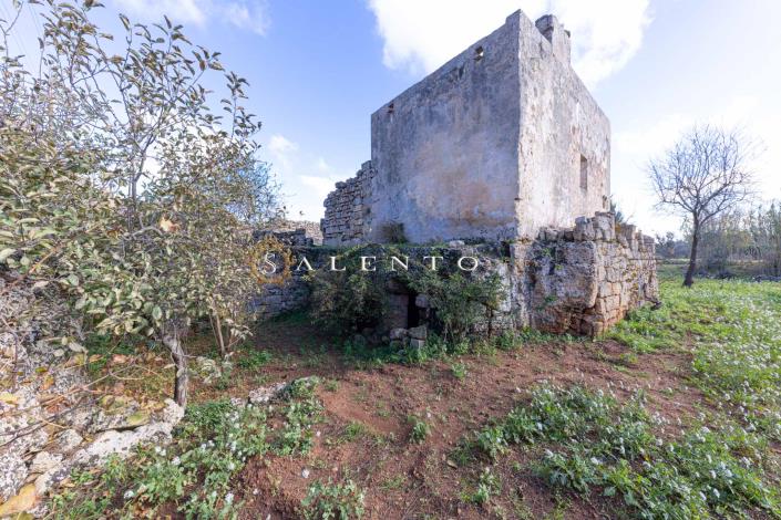 Image No.5-2 Bed Country House for sale