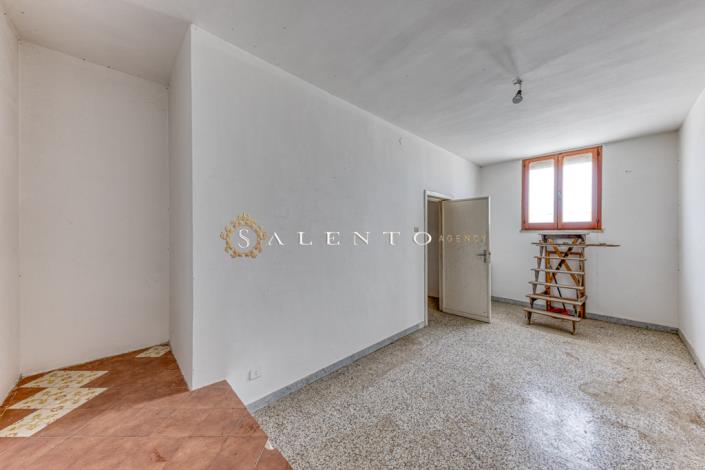 Image No.26-4 Bed House for sale