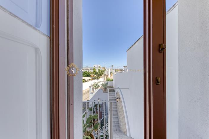 Image No.38-3 Bed House for sale